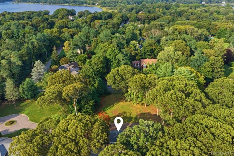 Photo of 34 Old Field Road, Setauket, NY 11733 (MLS # 1041228)