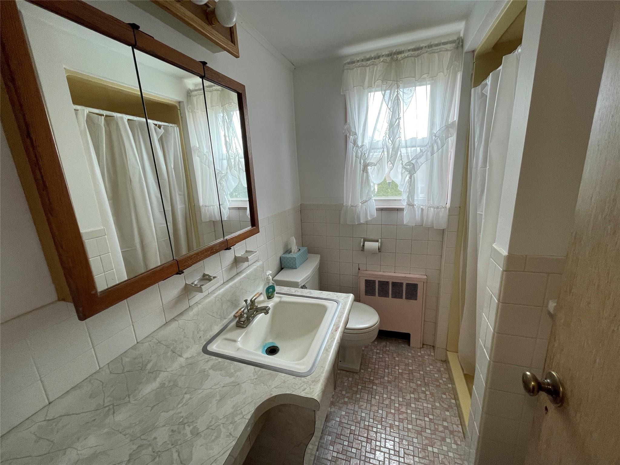 16 N Guilette Place, Amityville, New York image 32