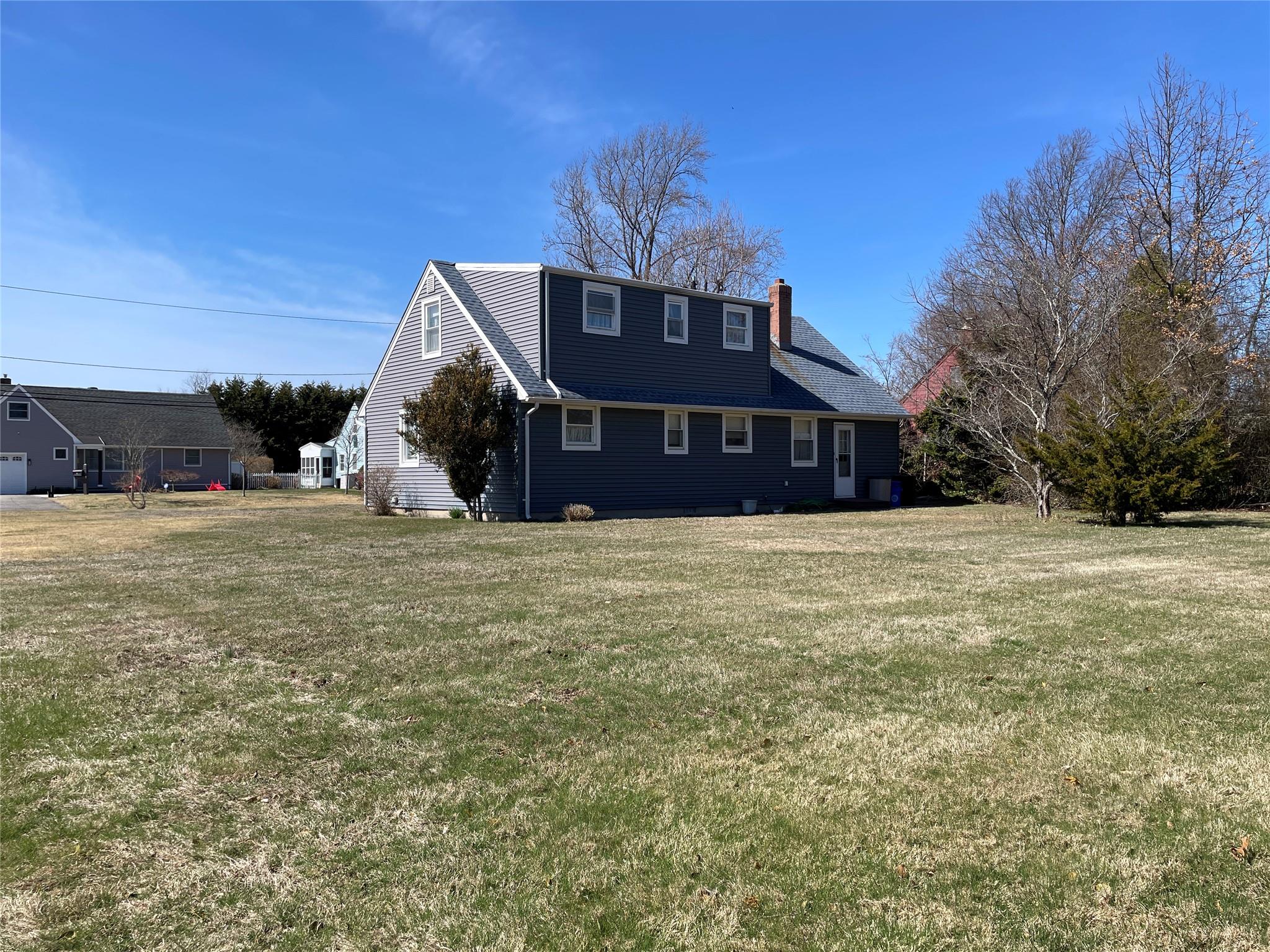 16 N Guilette Place, Amityville, New York image 8