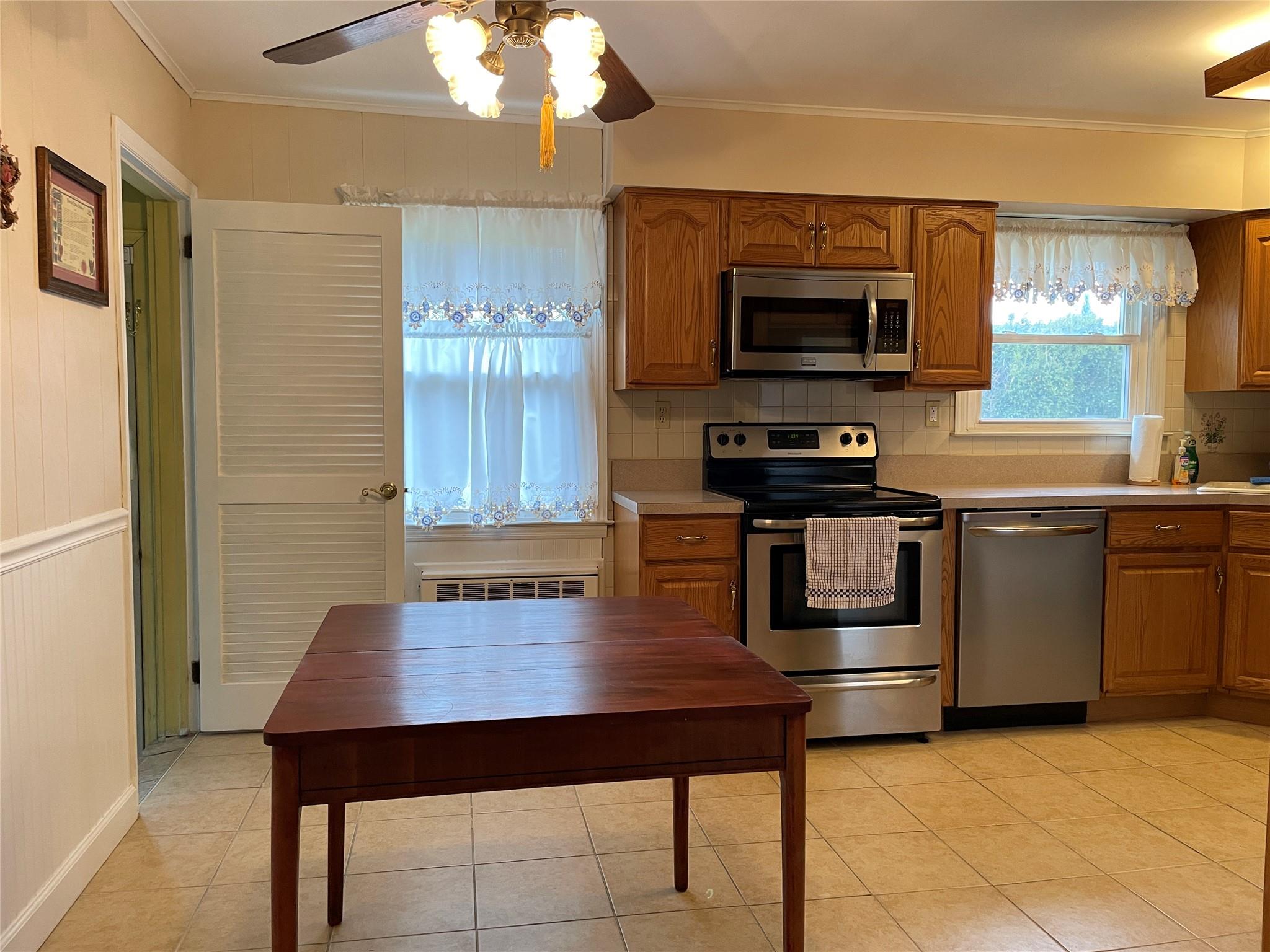 16 N Guilette Place, Amityville, New York image 15
