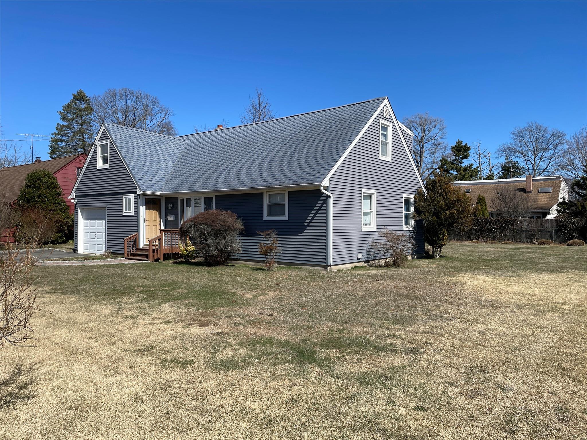 16 N Guilette Place, Amityville, New York image 36