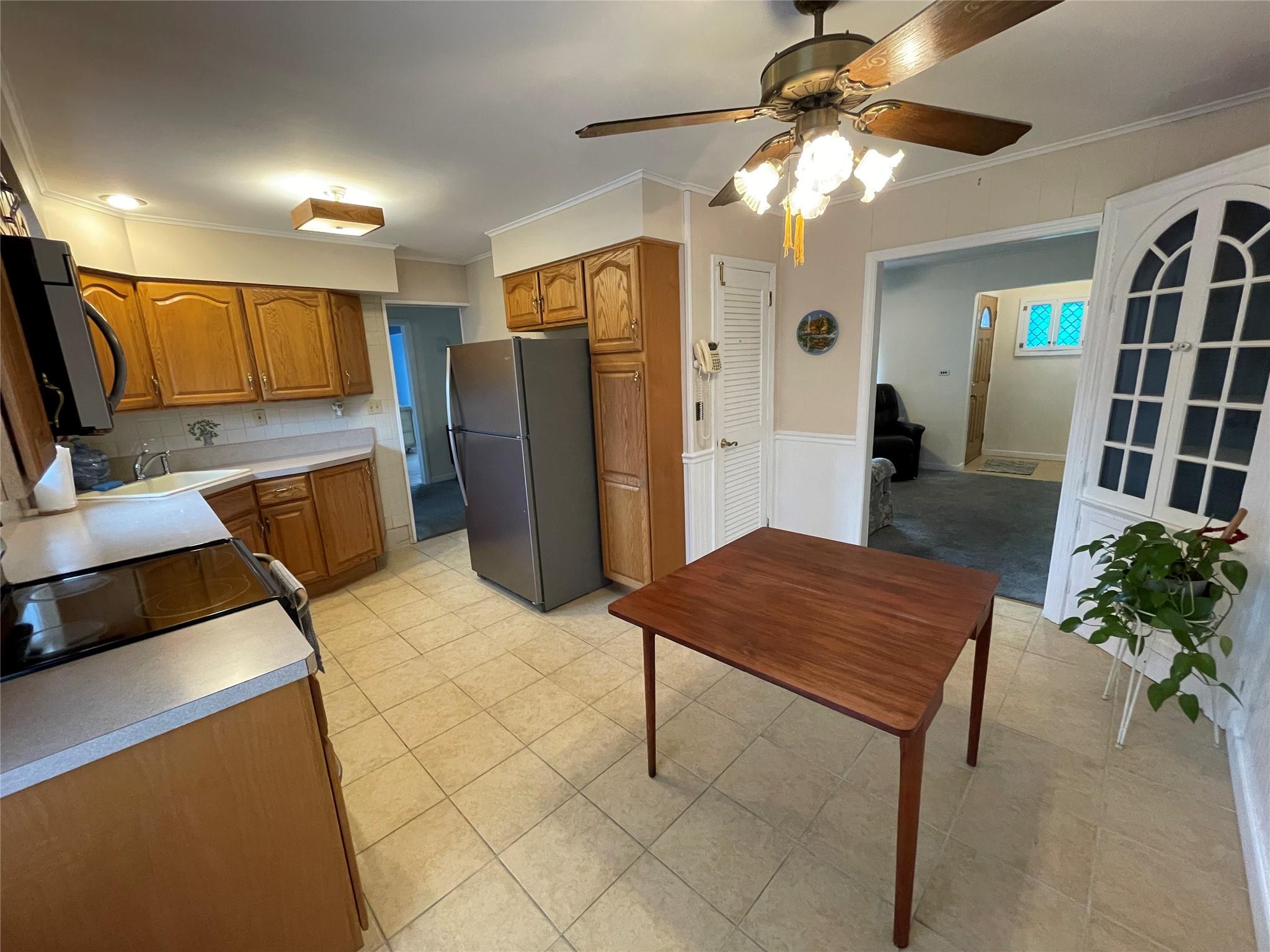 16 N Guilette Place, Amityville, New York image 4