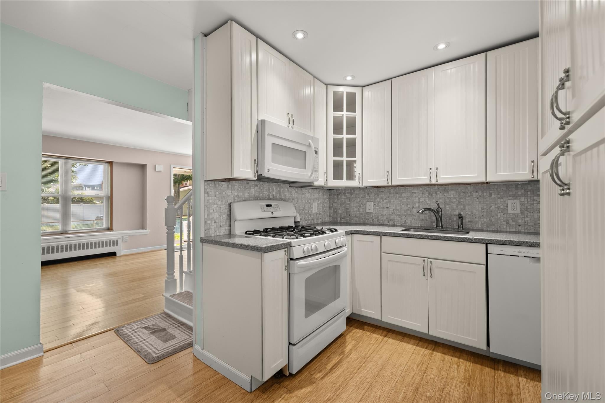 163 Buffalo Avenue - Photo 3