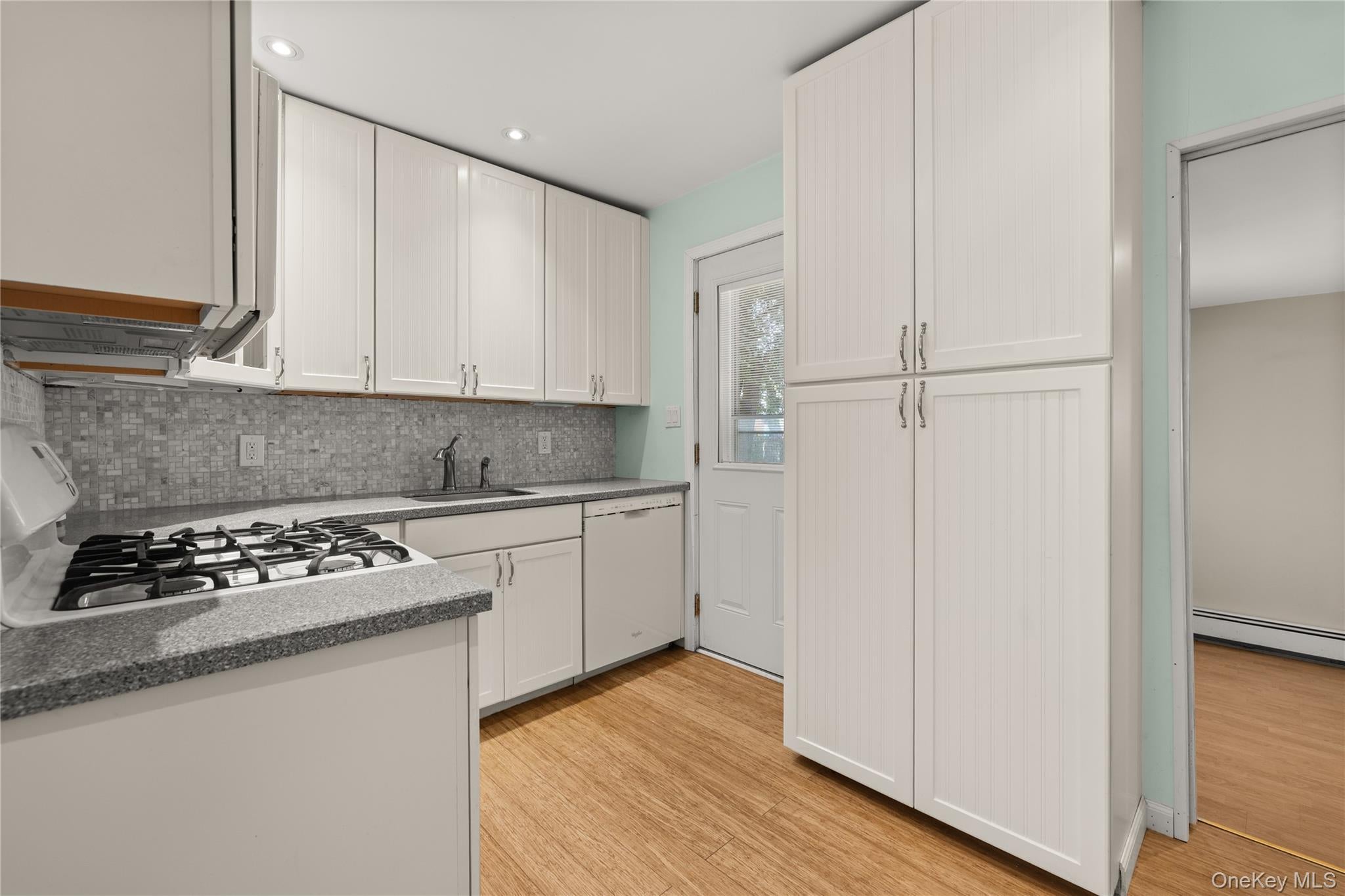 163 Buffalo Avenue - Photo 4