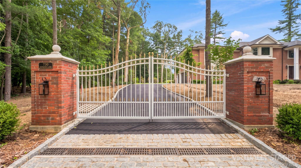 Photo of 730 Remsens Lane, Muttontown, NY 11771 (MLS # 1026409)