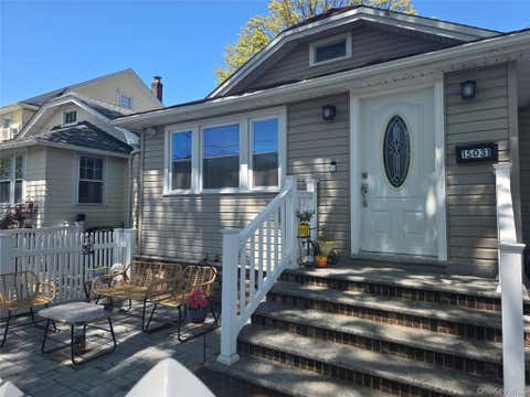 Homes For Sale - 15031 17th Road #RANCH<br/> Whitestone, NY 11357