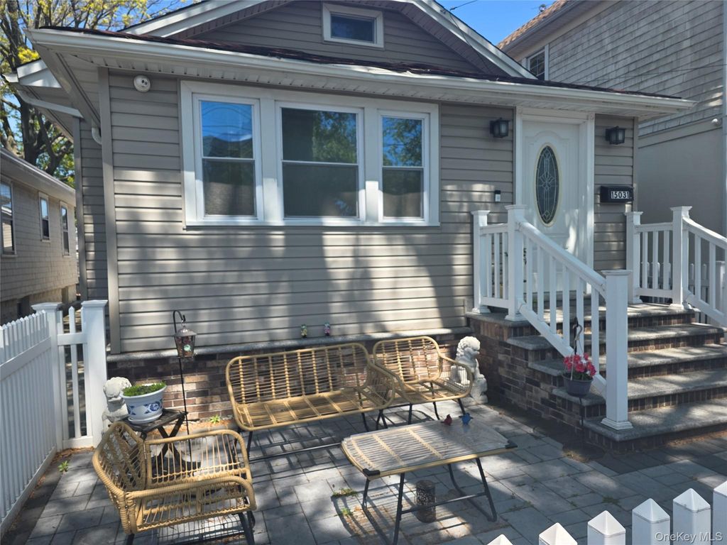 Photo of 15031 17th Road #RANCH, Whitestone, NY 11357 (MLS # 993870)