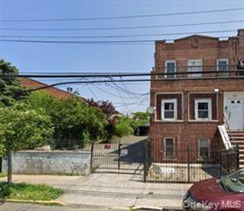 Vacant Land For Sale - 717 E 226th Street<br/> Bronx, NY 10466