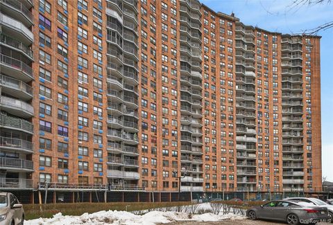 90-50 Union Turnpike 15H Glendale NY 11385