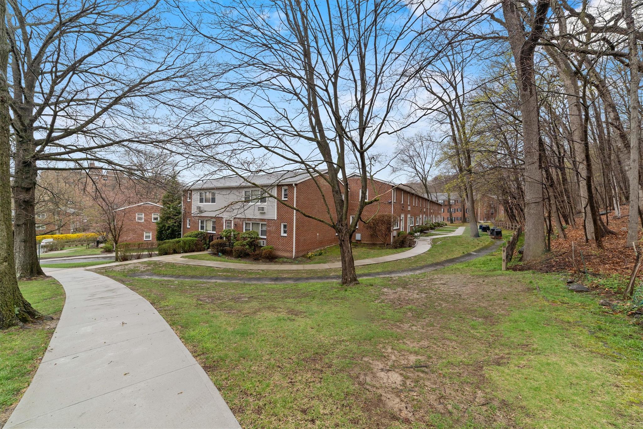 86 Charter Circle Cir #86, Ossining, New York image 3