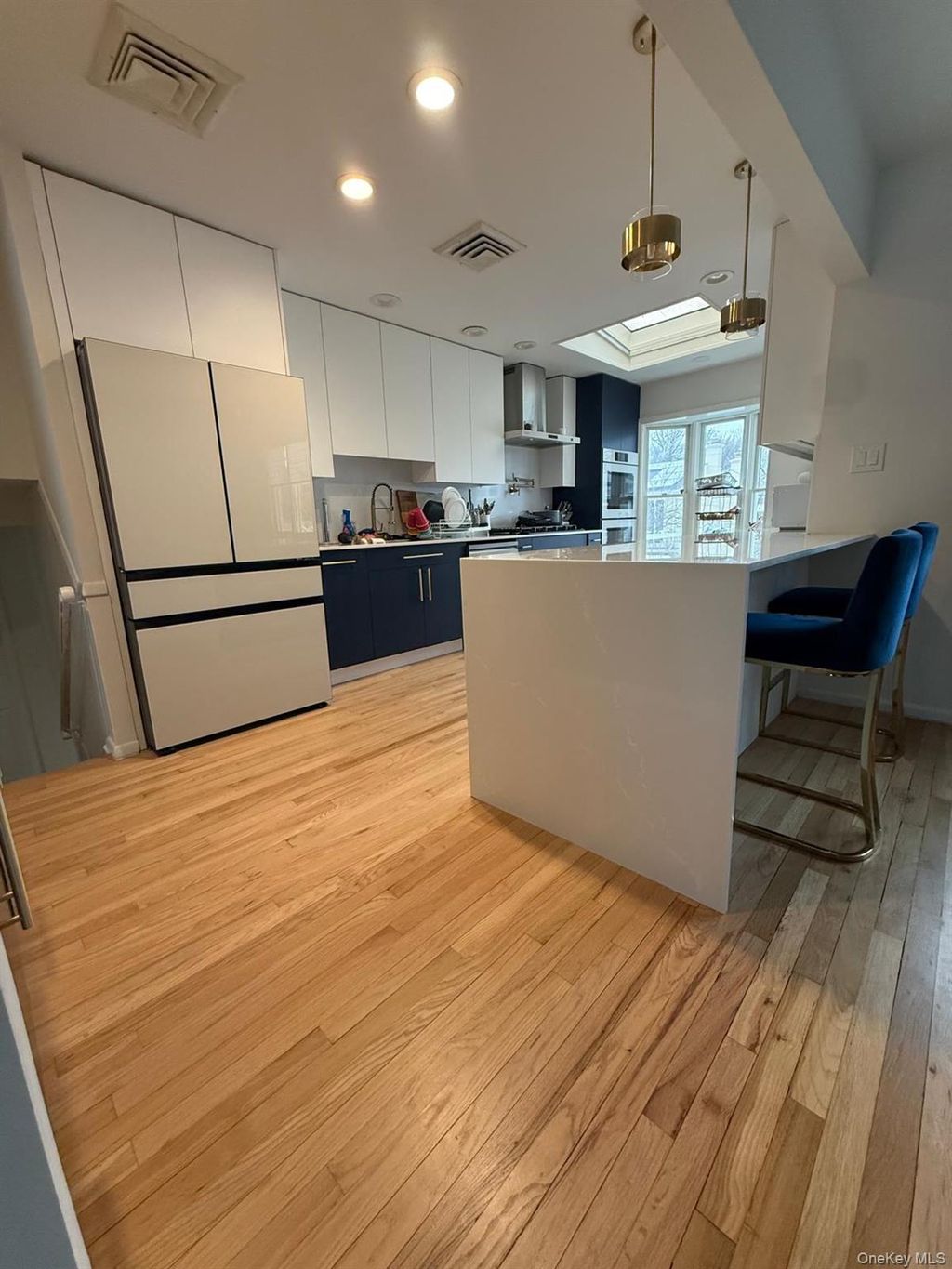 Photo of 23 Geoffrey Lane, Hewlett, NY 11557 (MLS # 989733)