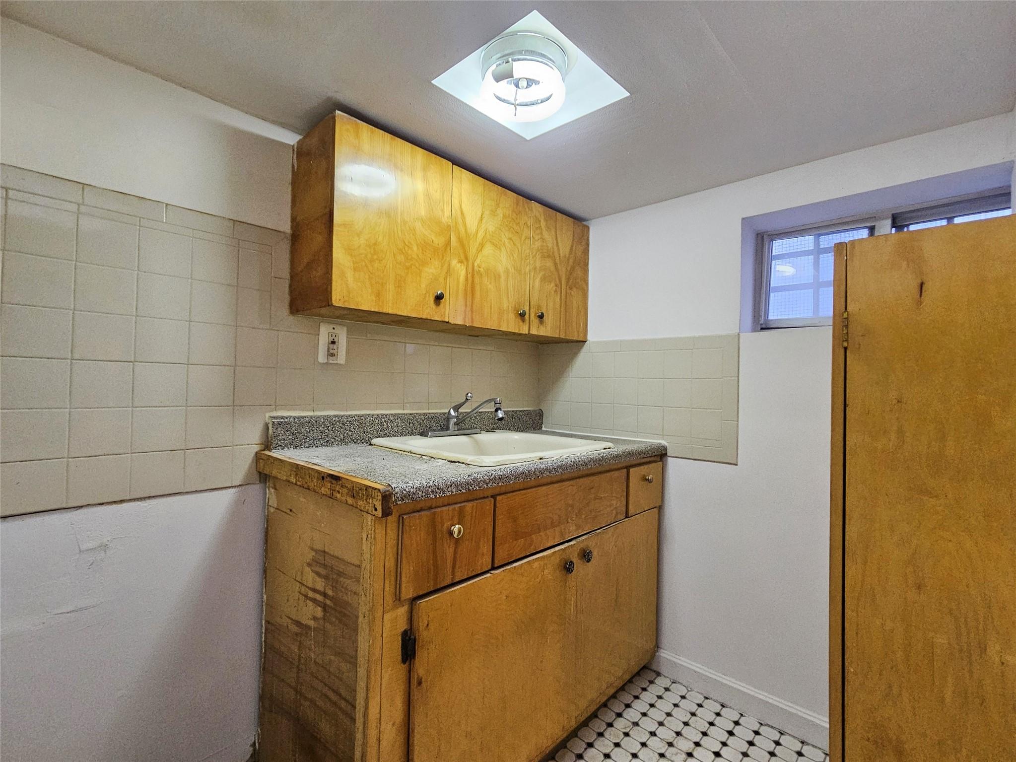 11149 Van Wyck Expressway, Jamaica, New York image 29