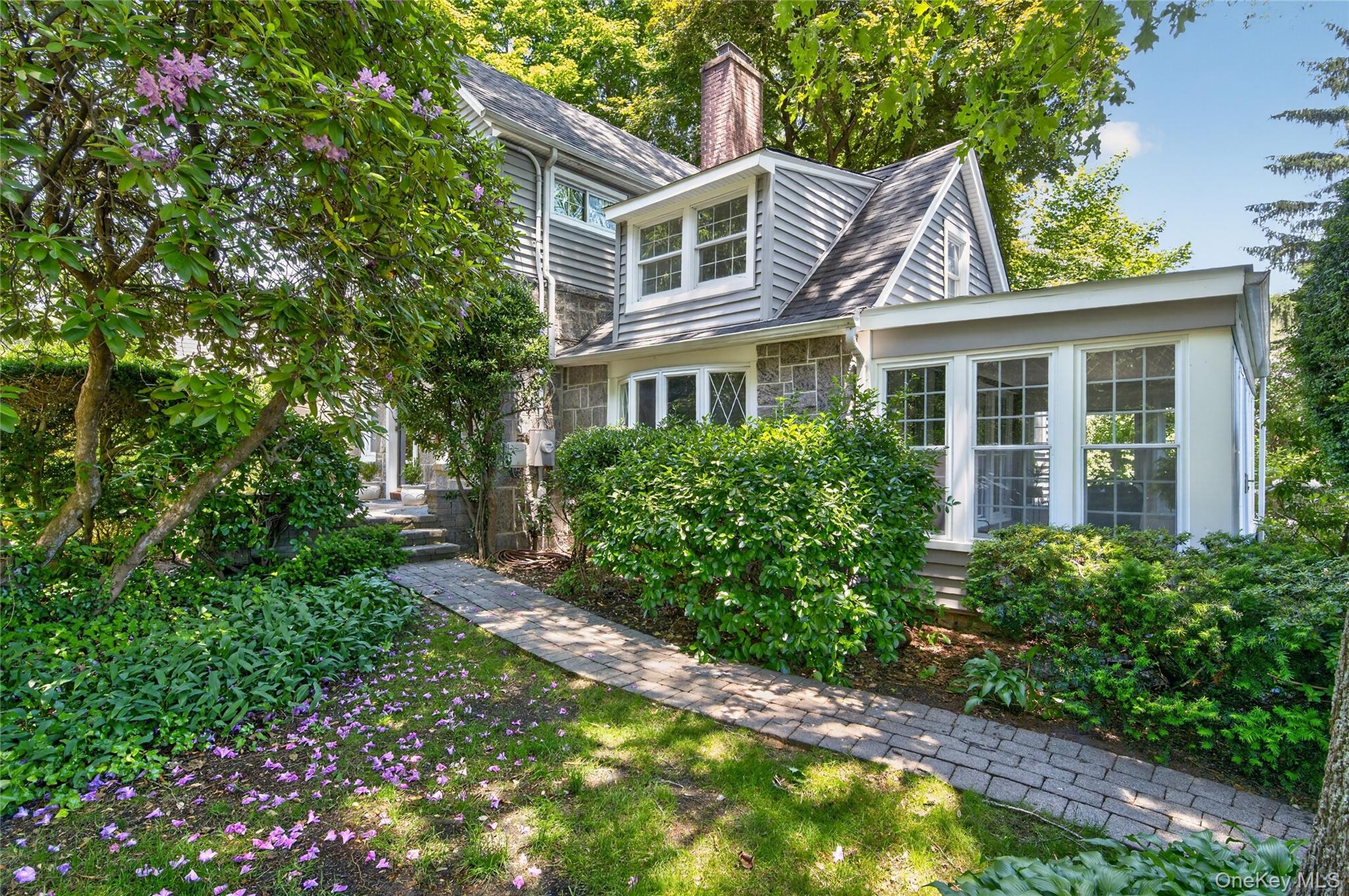 136 Lodge Avenue