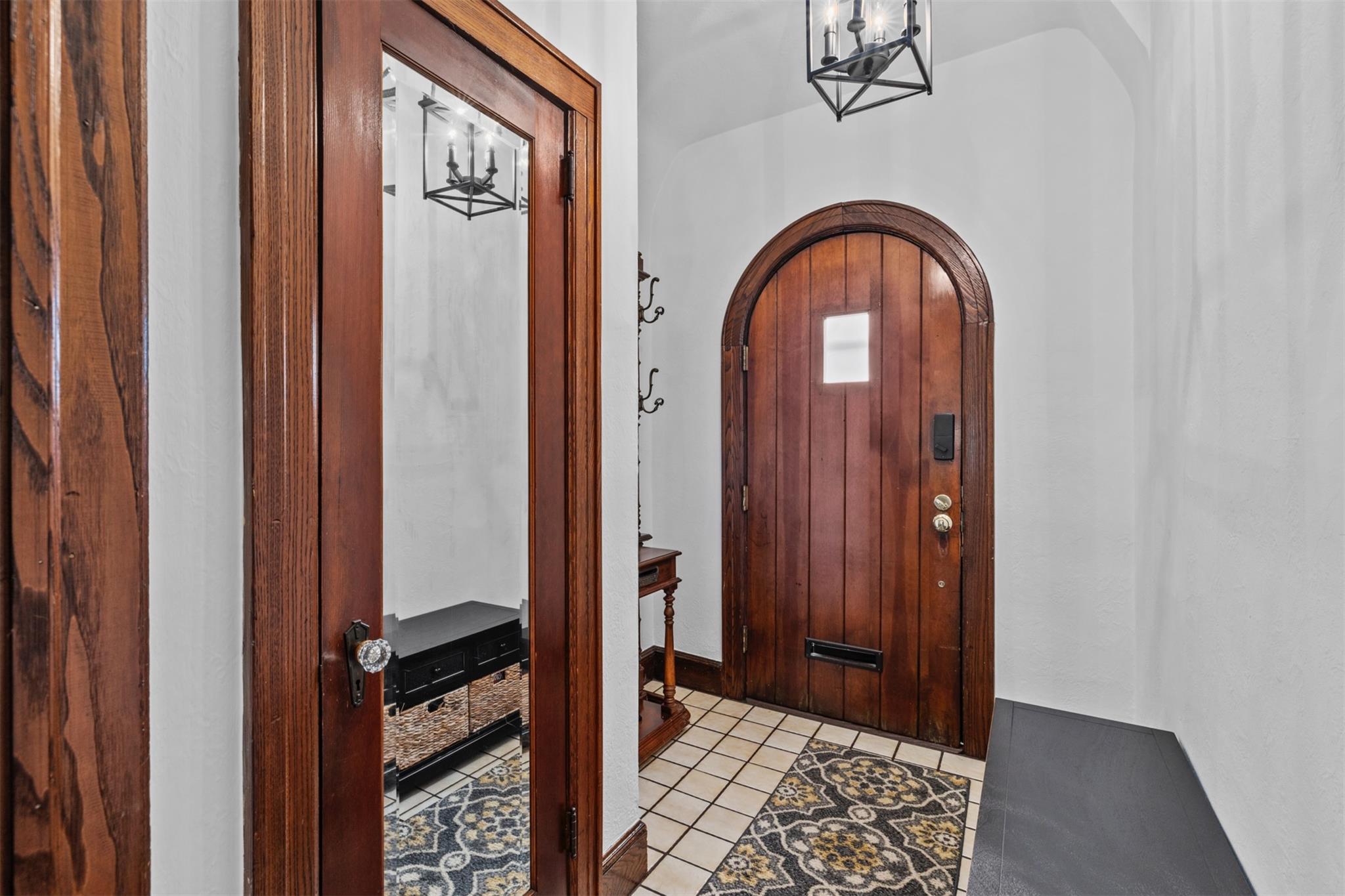 306 Buchanan Avenue, Mineola, New York image 3