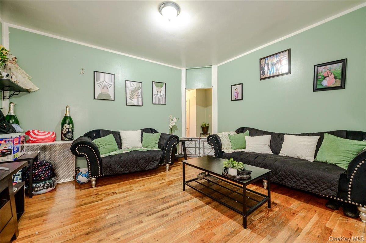 719 Van Nest Avenue - Photo 3