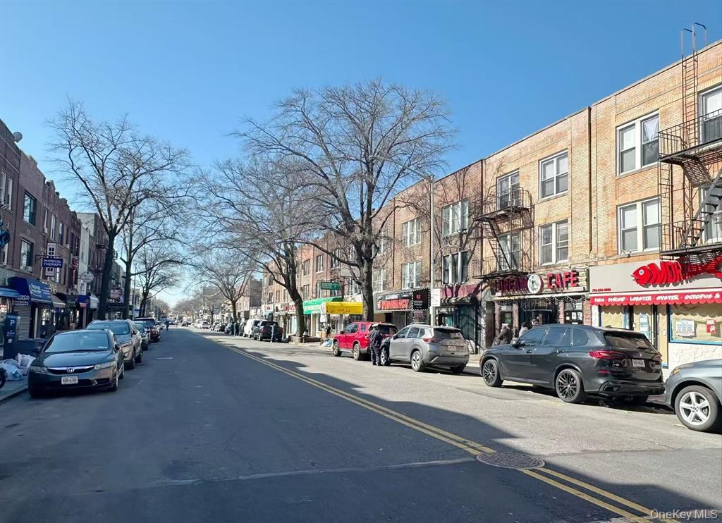 25-34 Steinway Street