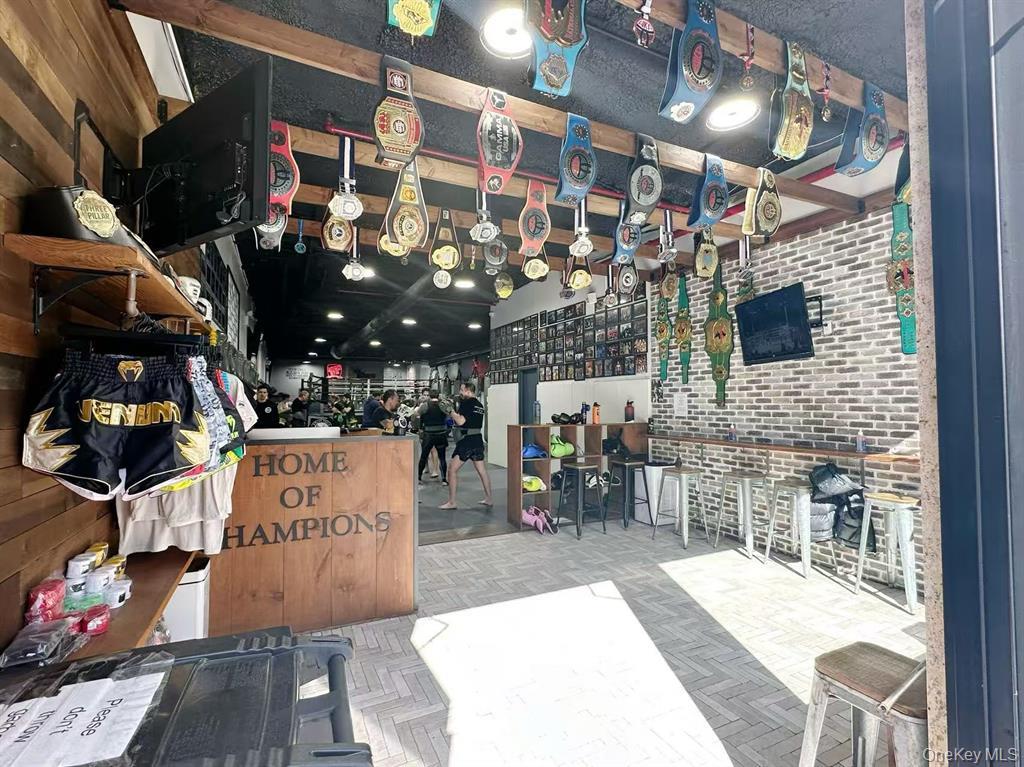 25-34 Steinway Street