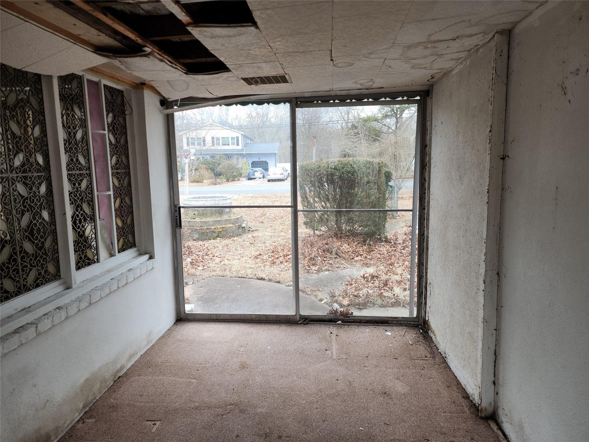 18 Merrick Road, Shirley, New York image 15