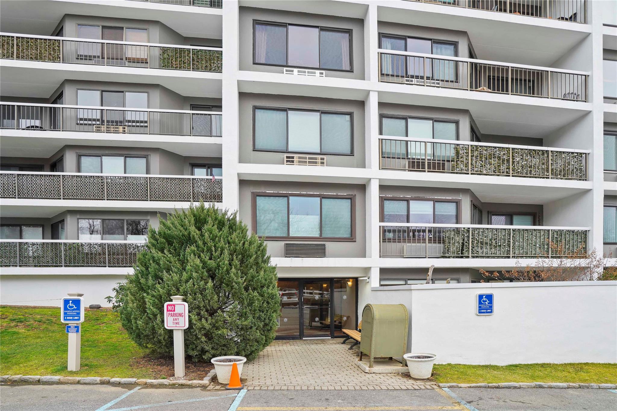 100 High Point Drive #504, Hartsdale, New York image 32