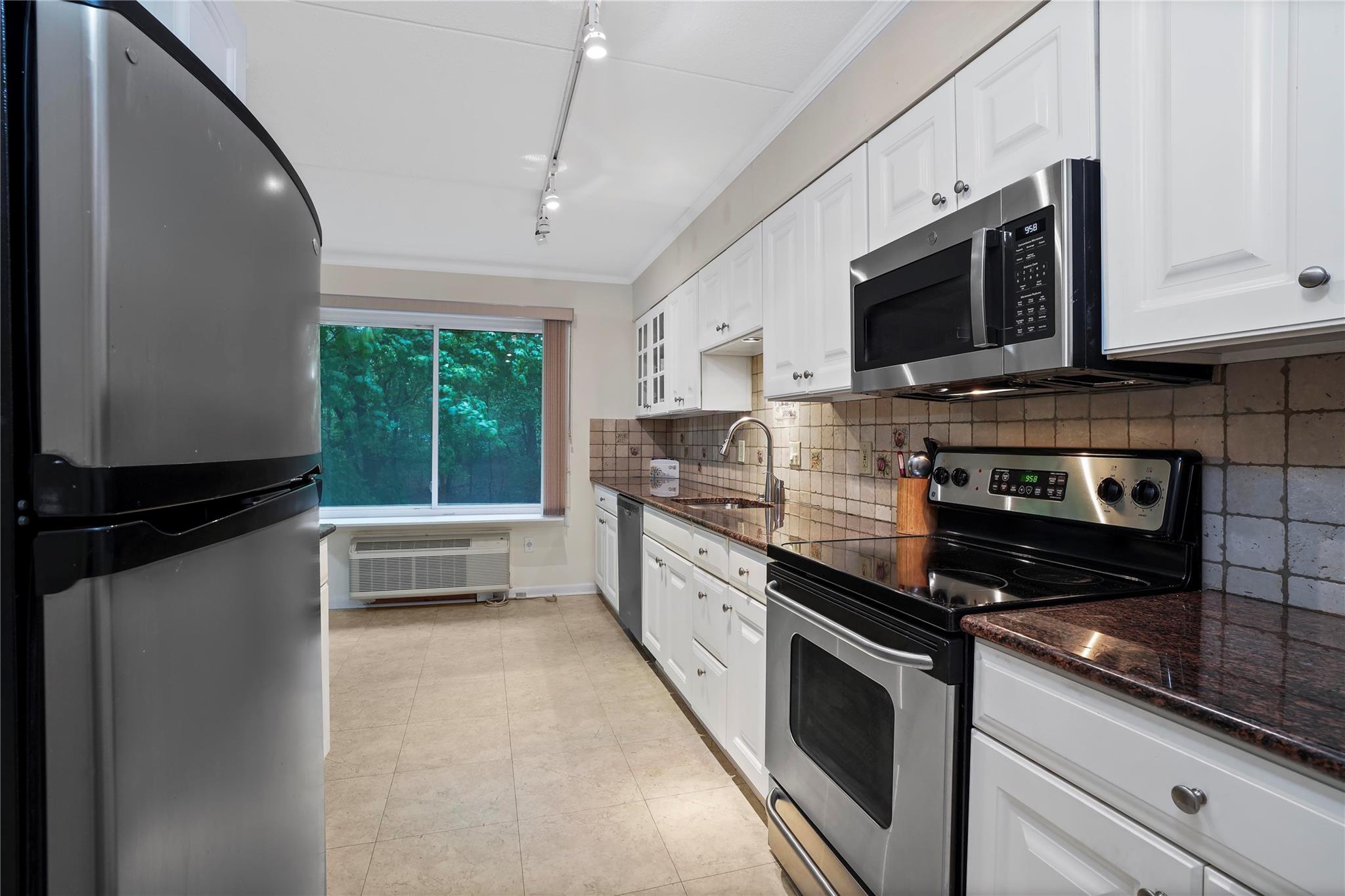 100 High Point Drive #504, Hartsdale, New York image 13
