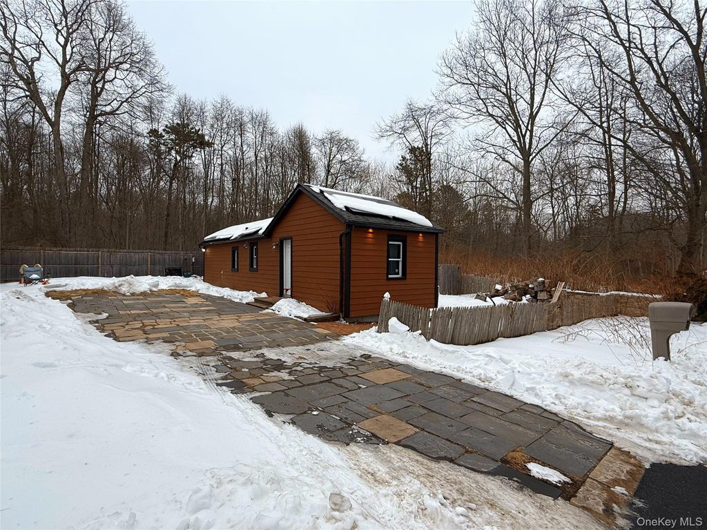 Photo of 351 State Avenue, Wyandanch, NY 11798 (MLS # 960164)