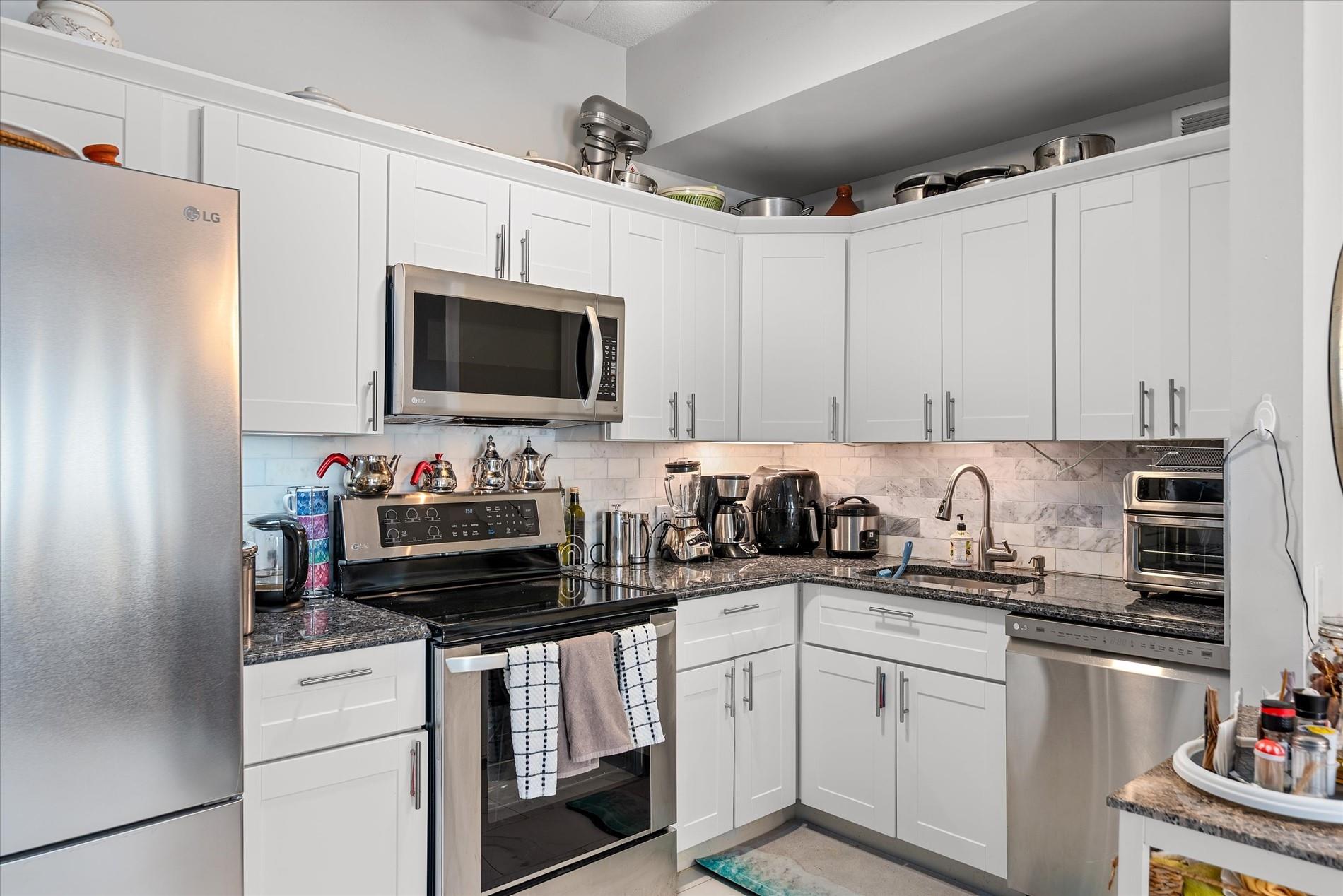 221 Beach 80th Street #7B, Rockaway Beach, New York image 7