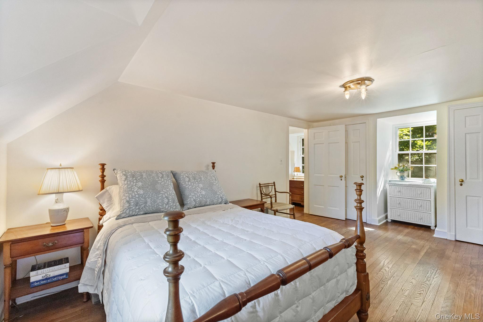 Chappaqua, New York 10514, United States, 3 Bedrooms Bedrooms, ,2 BathroomsBathrooms,Residential,Pending,213621