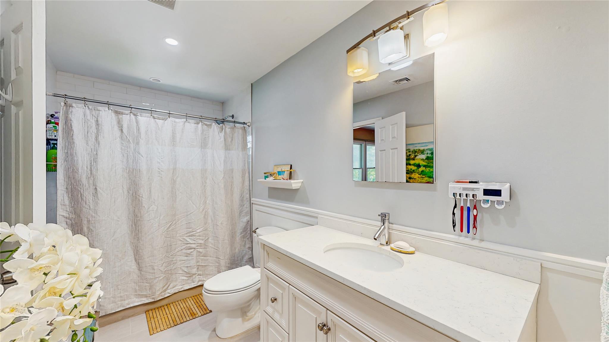 1079 Candlewood Road, Brentwood, New York image 29