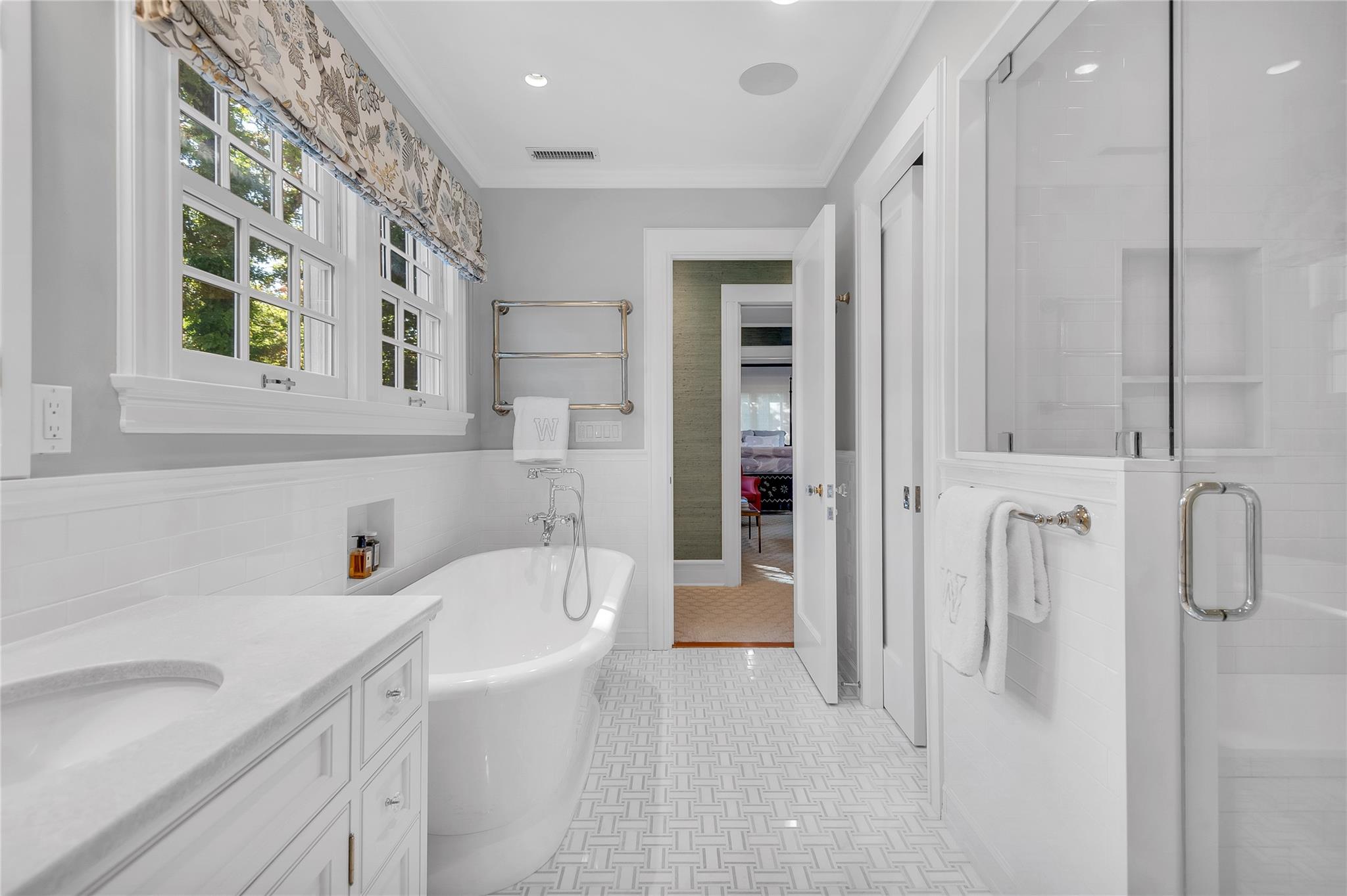 299 Pondfield Road, Bronxville, New York image 20