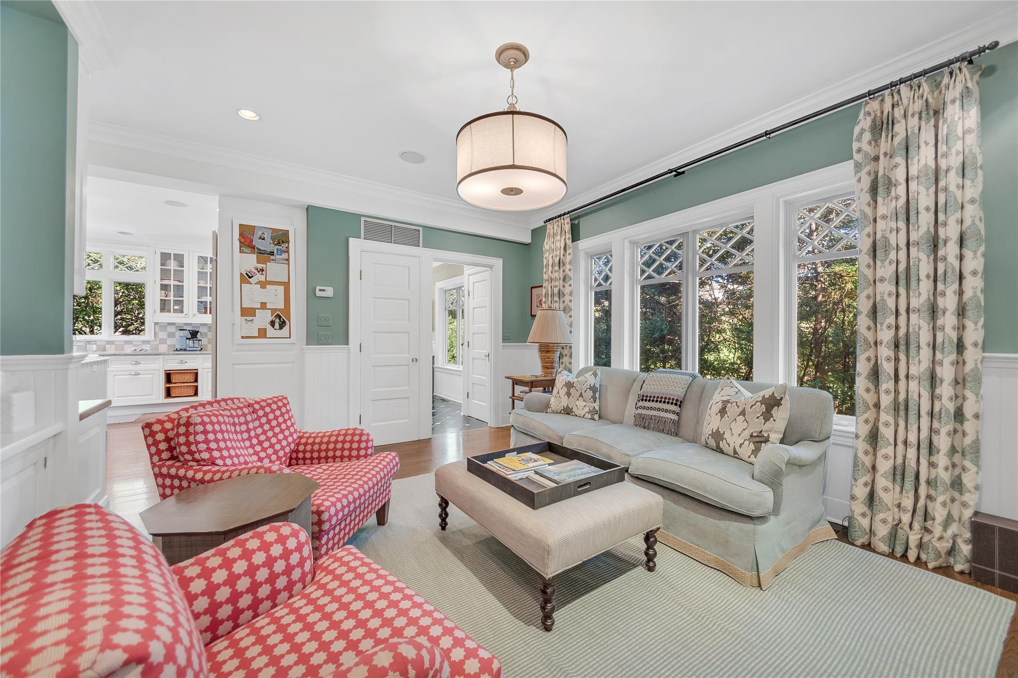 299 Pondfield Road, Bronxville, New York image 15