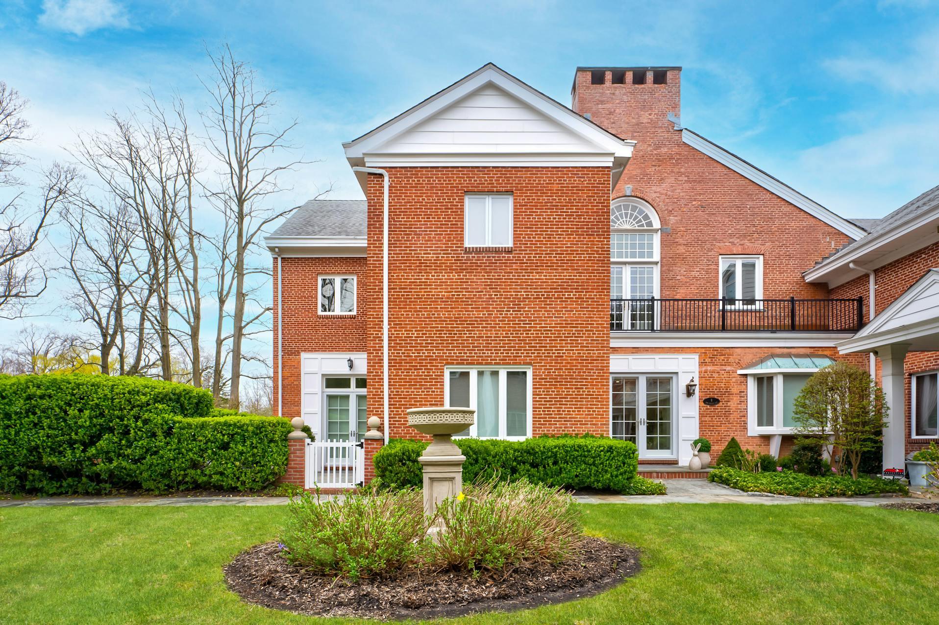 8 Long Meadow Lane 8