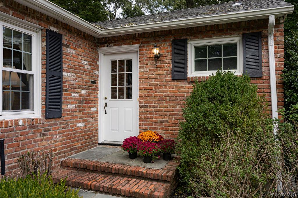 Photo of 83 Christian Avenue, Stony Brook, NY 11790 (MLS # 1056815)
