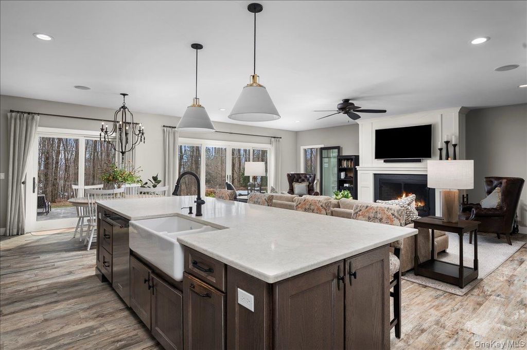 Photo of 5 Cottage Road, Hopewell Junction, NY 12533 (MLS # 970121)