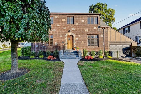 Photo of 280 Marbledale Road, Tuckahoe, NY 10707 (MLS # 1064649)