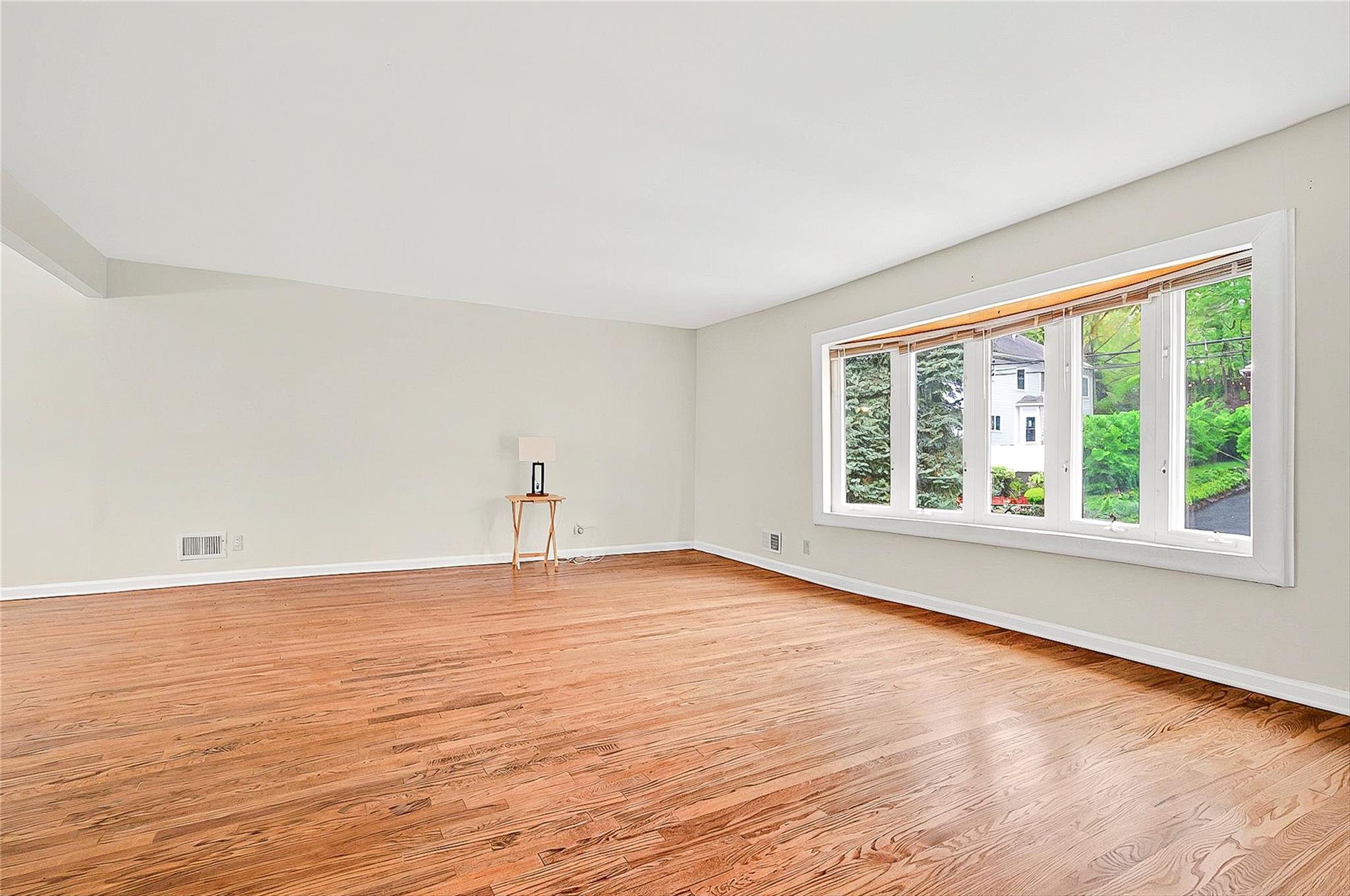 22 Chauncey Street, Tuckahoe, New York image 8