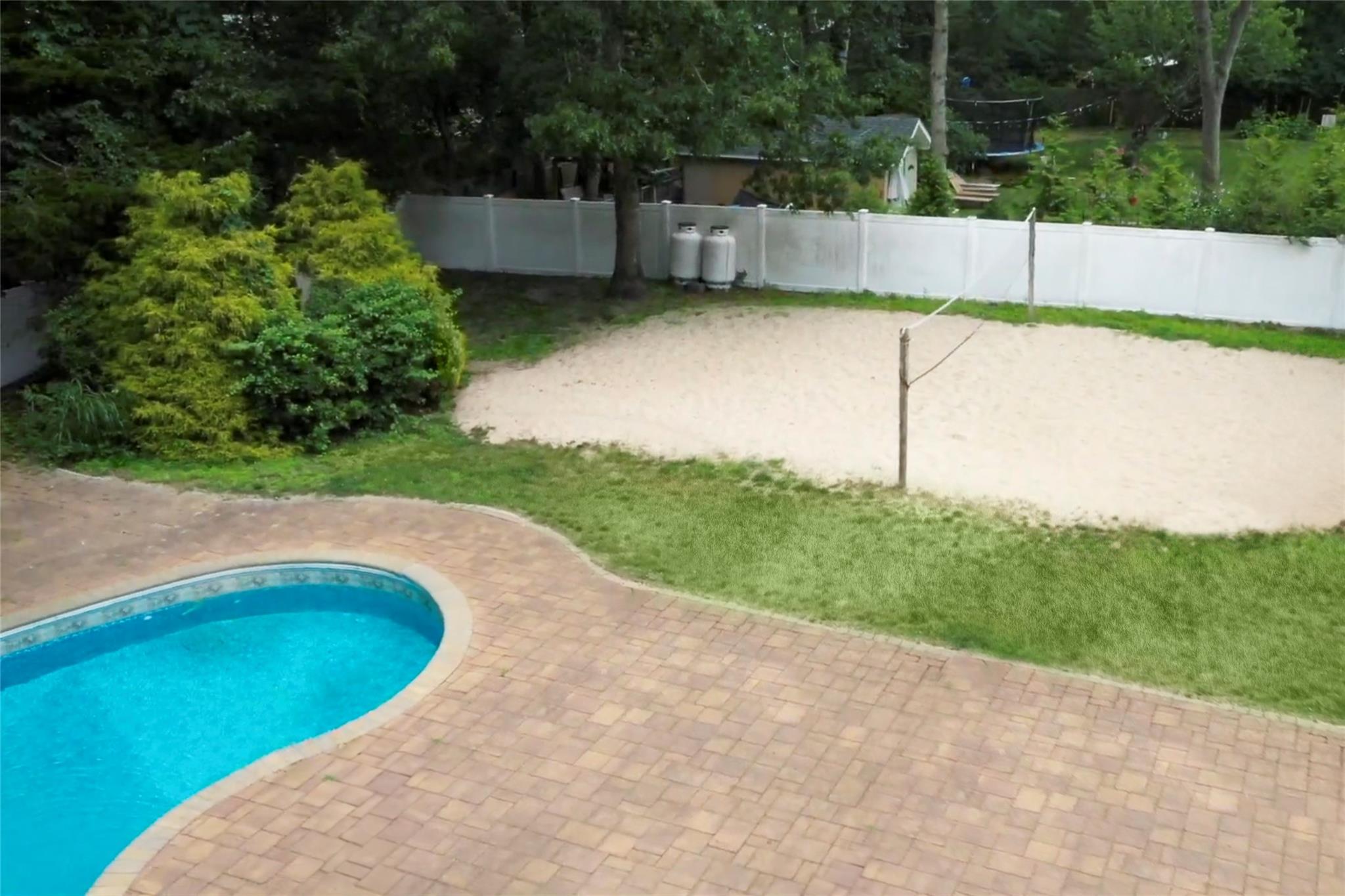 10 Robertson Lane, Hampton Bays, New York image 14