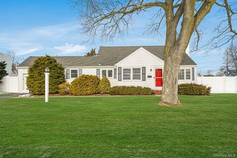 Photo of 53 Canterbury Lane, North Babylon, NY 11703 (MLS # 960672)