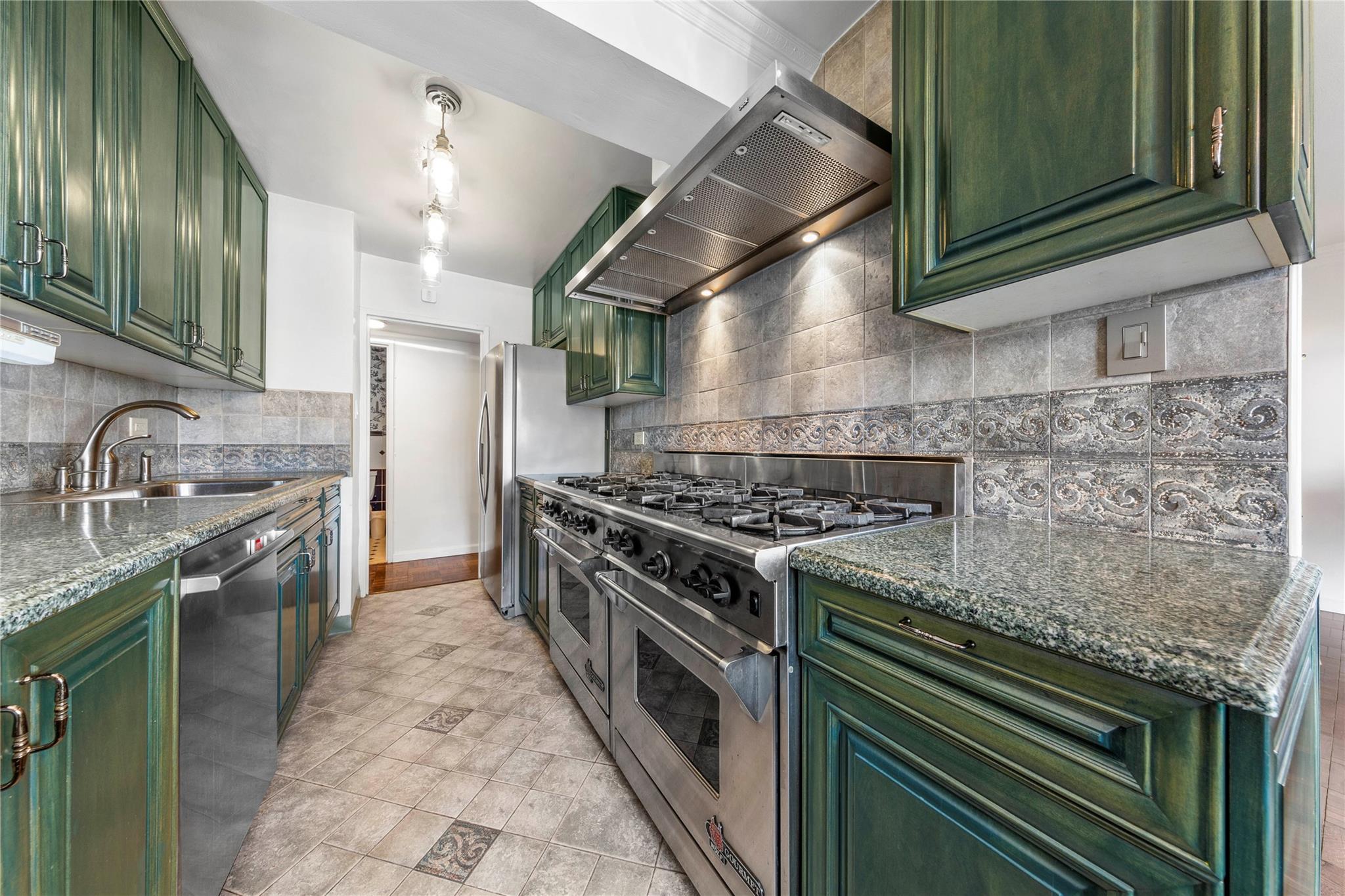 102-30 66th Road #30D, Forest Hills, New York image 18