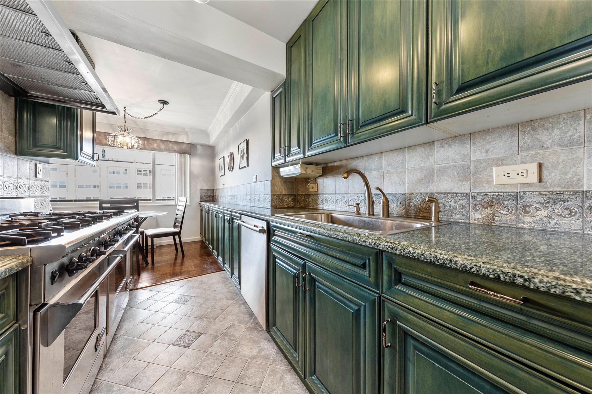 102-30 66th Road #30D, Forest Hills, New York image 17