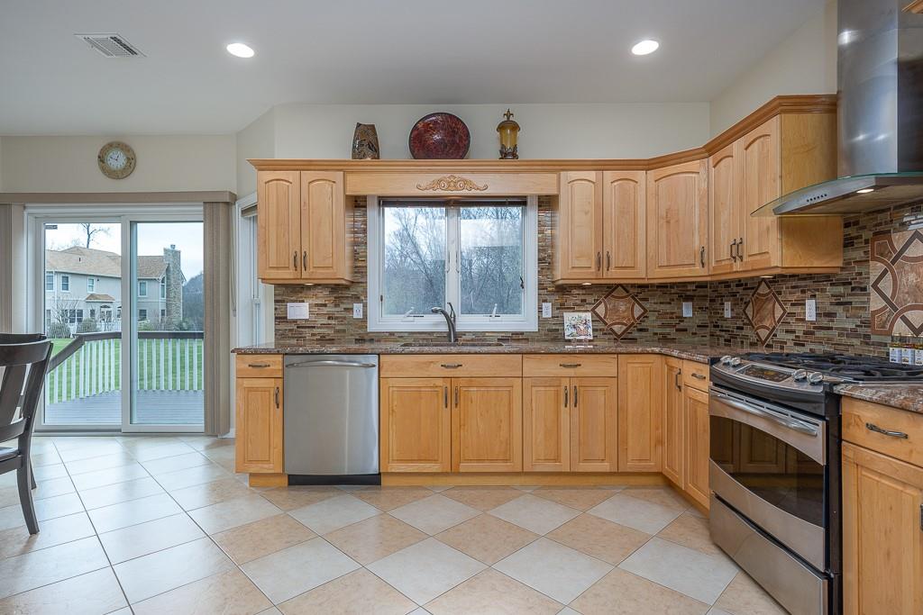 18 Norfolk Avenue, Congers, New York image 16