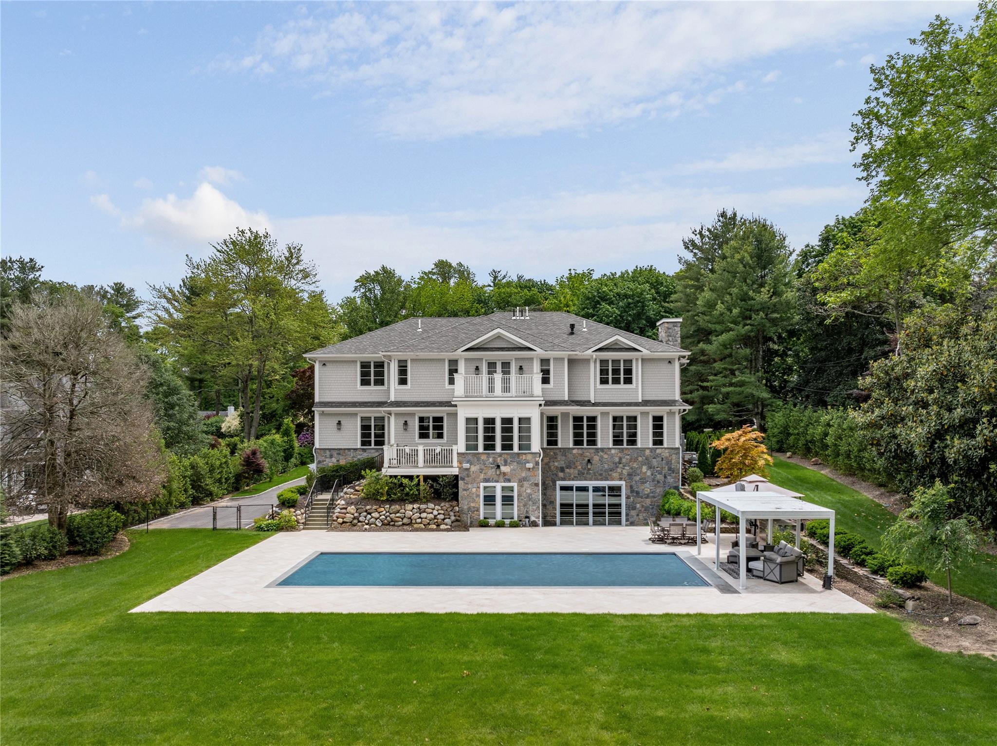 12 Eastview Lane