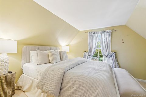 212 LUMBER LN Bridgehampton NY 11932