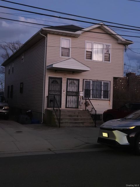 Homes For Sale - 506 Beach 43rd Street<br/> Far Rockaway, NY 11691