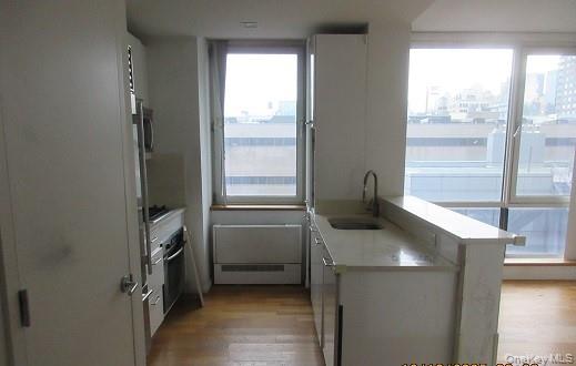 635 W 42nd Street 5F