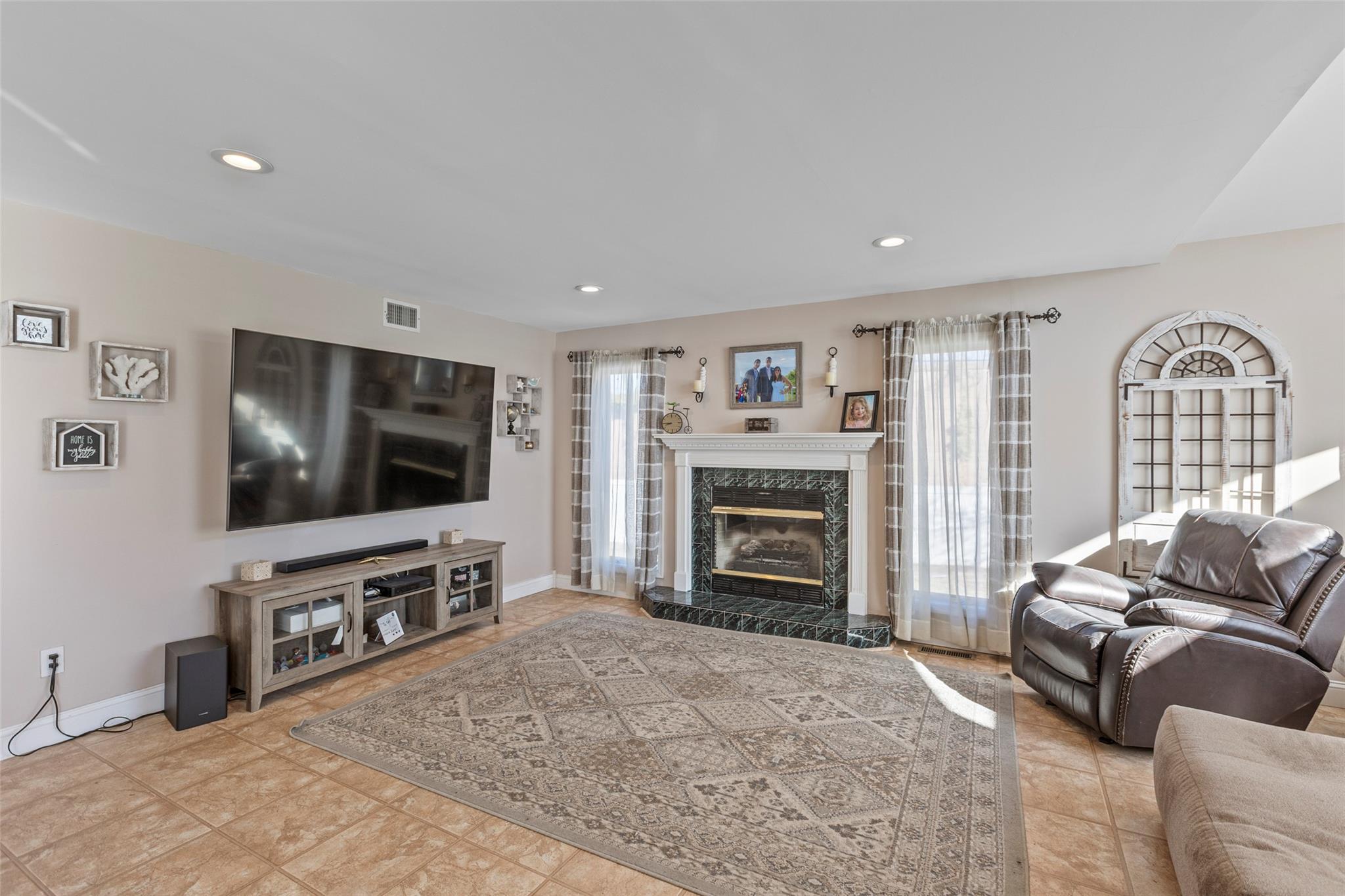 139 Juniper Avenue, Ronkonkoma, New York image 14