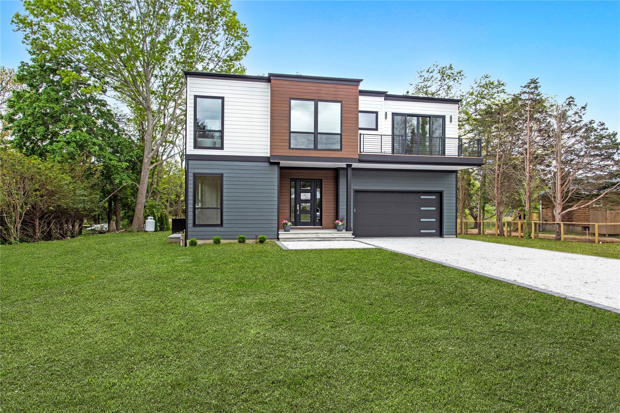 Property for Sale at Glenn Road, Southold, Hamptons, NY - Bedrooms: 4 
Bathrooms: 6  - $2,495,000