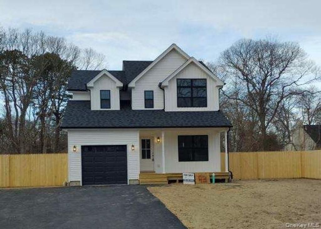 Photo of 43 Shirley Lane, Medford, NY 11763 (MLS # 956411)