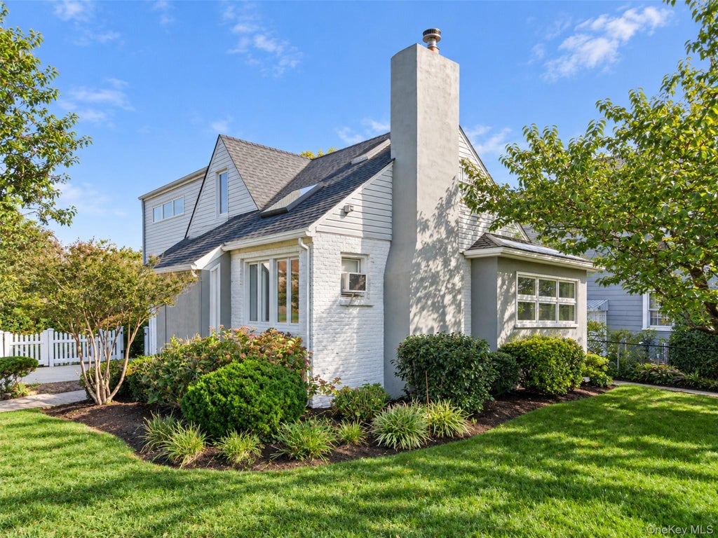 Photo of 101 Tulip Place, North Bellmore, NY 11710 (MLS # 1061942)