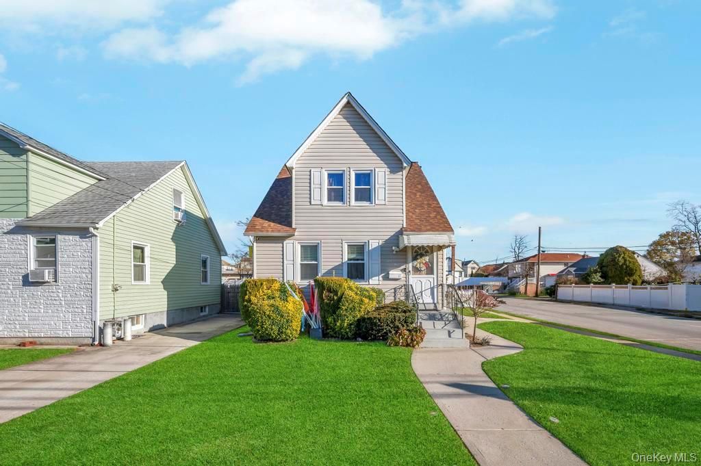 Photo of 69 Butler Boulevard, Elmont, NY 11003 (MLS # 941049)