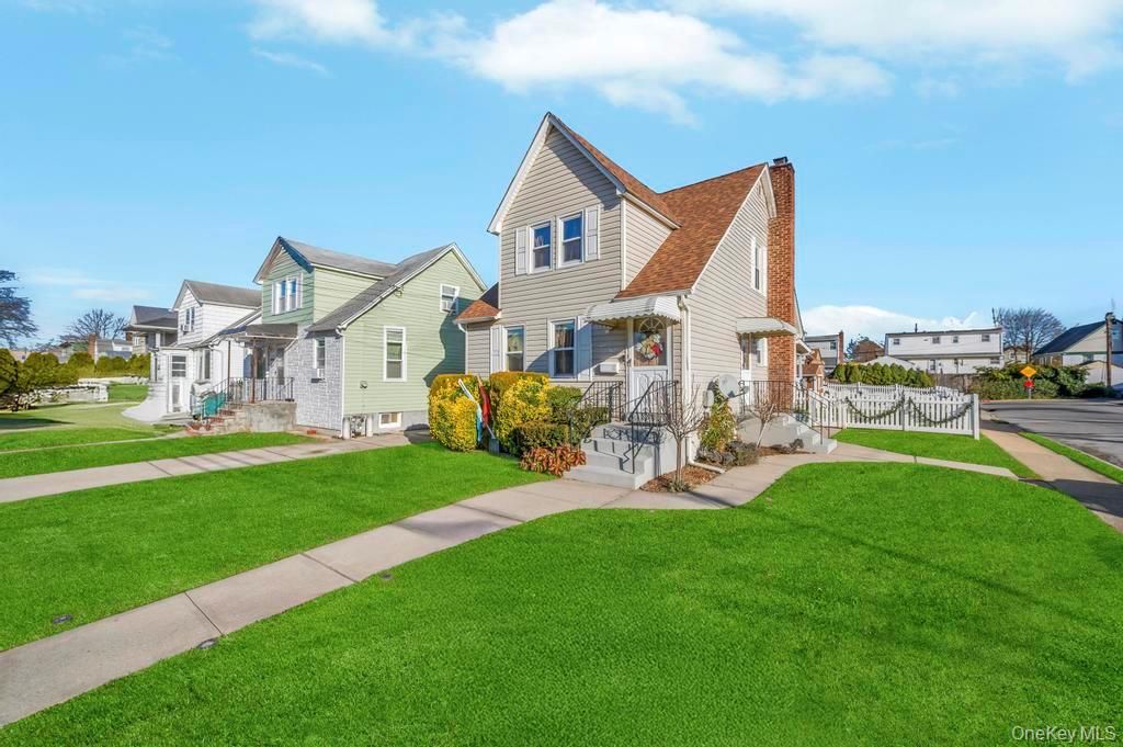 Photo of 69 Butler Boulevard, Elmont, NY 11003 (MLS # 941049)